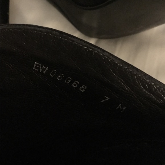 Stuart Weitzman size 7 Booties - Picture 4 of 6